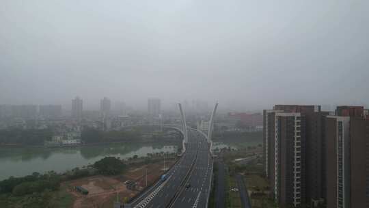 阴雨绵绵的广东东江流域航拍