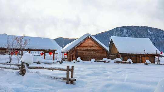 新疆喀纳斯景区禾木村冬日雪景