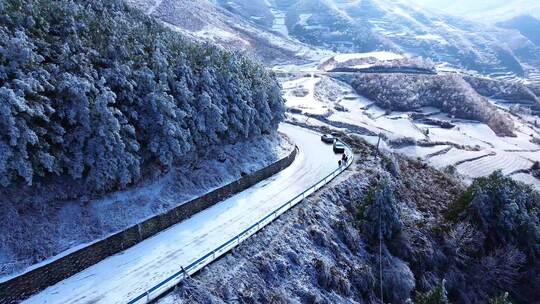 阿西里西韭菜坪雪景