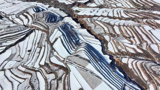 梯田航拍全景自然风景冬天下雪地形地理