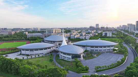 上海海事大学 临港