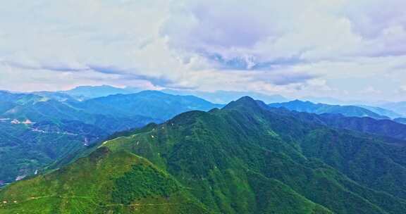 云南自然风光大山山上景观高山峡谷