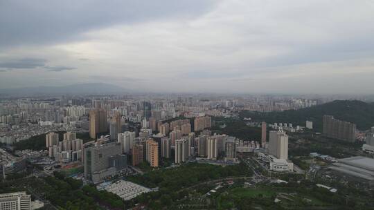 暴雨将至的城市