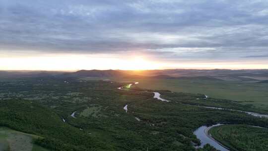 亚洲第一湿地：内蒙古根河湿地暮色