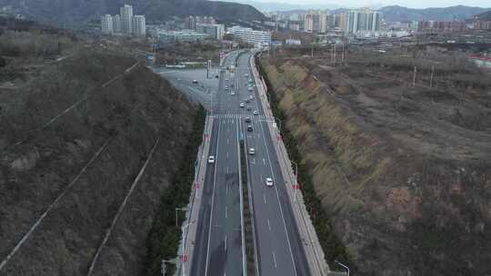 车辆 行驶 跟车 公路 车流