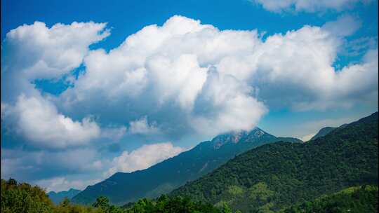 山峰云涌延时4K