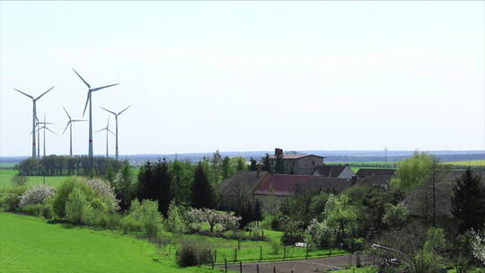 德国柏林乡村 风力发电风车 乡村小屋 组镜