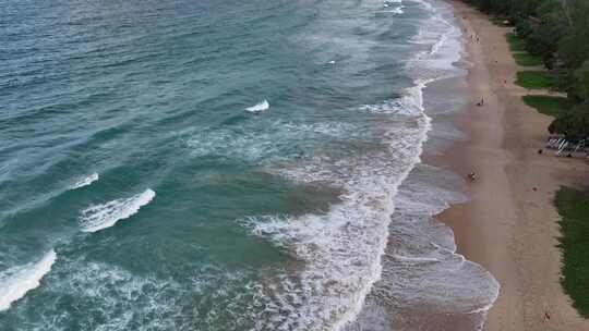 航拍泰国普吉岛卡塔海滩夏季海滨风光