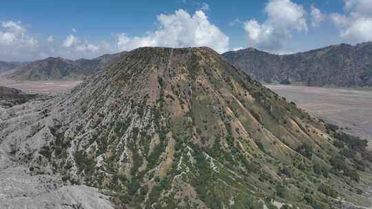 印尼爪哇岛布罗莫火山口航拍自然风光