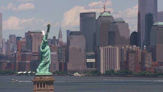 航拍曼哈顿自由女神像