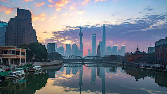 上海陆家嘴外白渡桥早晨日出火烧云延时视频素材模板下载