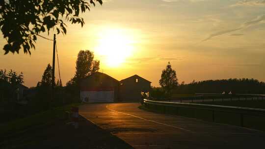 农村房屋夕阳日落延时