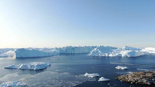 格陵兰冰川捕鱼航拍视频素材模板下载
