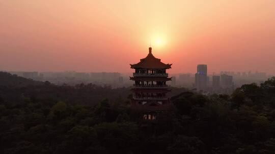 广州越秀区麓湖公园