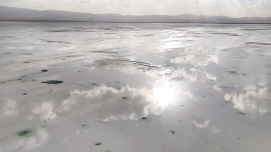 无人机航拍盐湖