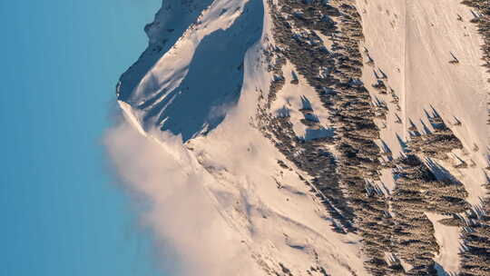 巨大雪山