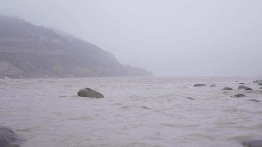 河水流动