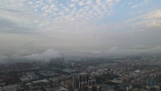 雨后的城镇