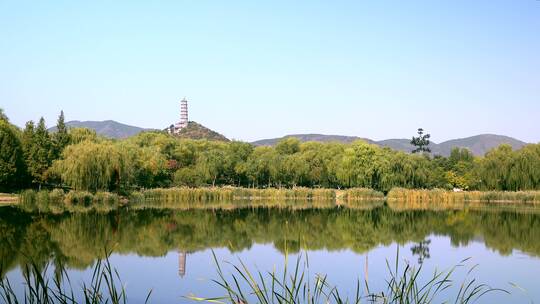 4K升格实拍北京秋天玉泉山的塔远景视频素材模板下载