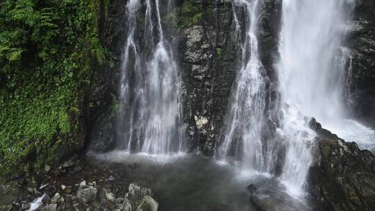 高山泉水溪水流水瀑布