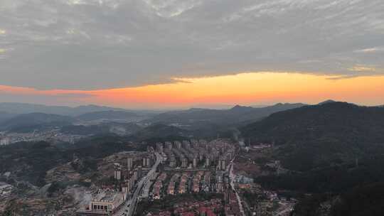 日落夕阳山川天空红彤彤航拍