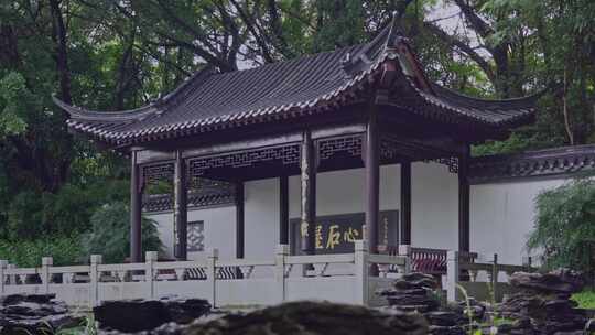 园博园雨天江南园林建筑雨天国风氛围