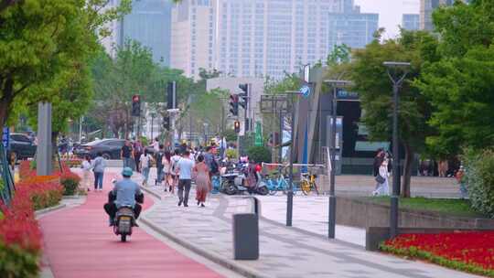 城市马路街道街头街景上班下班高峰期车流人