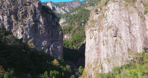 航拍雁荡山雁湖上山处