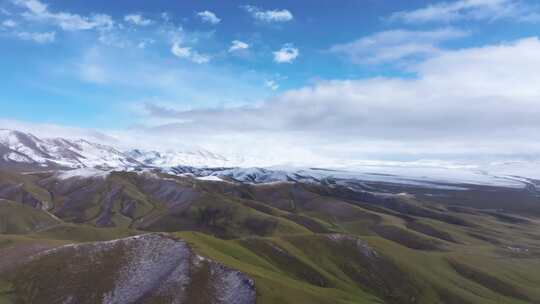 航拍青藏高原青海祁连山脉天境祁连雪山雪景