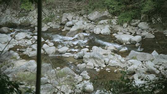 山间河流溪水