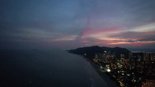 夜幕降临的海湾度假区航拍