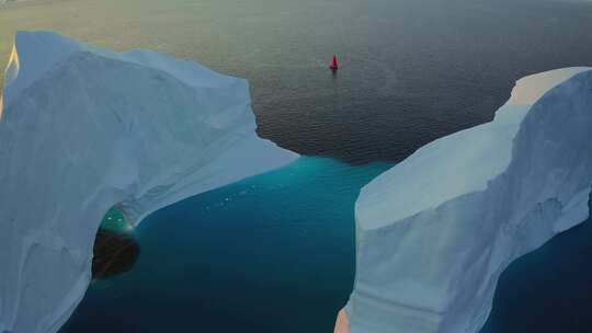 4K-海洋中的冰山、冰岛风光