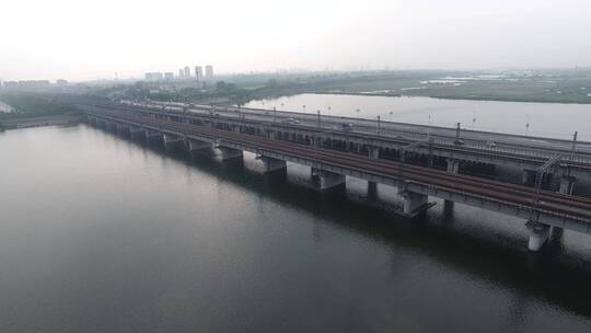 航拍跨河铁路公路大桥视频素材模板下载