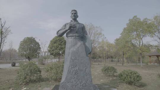 国际友人路易艾黎雕像LOG视频素材