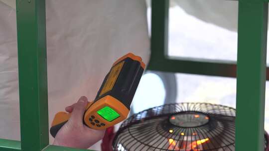 冬季烤火取暖器小太阳取暖起火实验