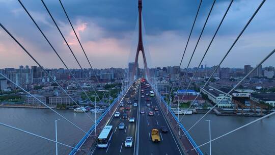 上海杨浦大桥桥梁交通穿越航拍4K