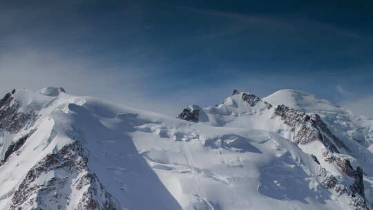 勃朗峰阿尔卑斯山法国雪峰滑雪延时视频素材模板下载