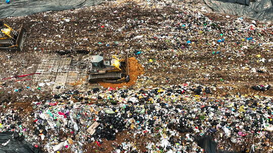 航拍大型城市垃圾场处理环境保护题材视频素材模板下载