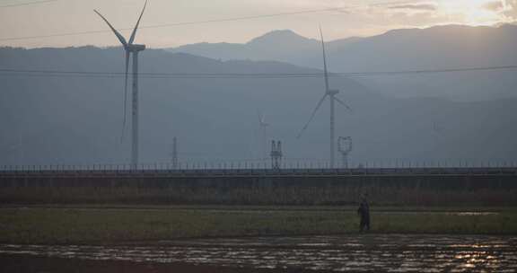 位于四川河谷的中国大型风电场，位于中国传