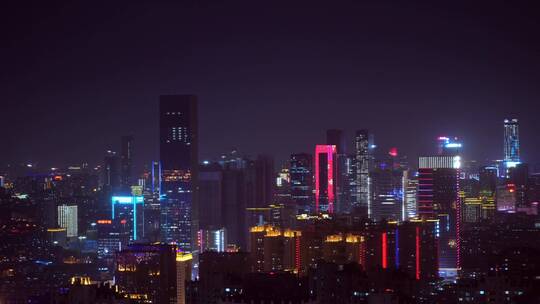 宁静繁华的都市夜景
