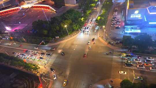 十字路口城市车流延时车辆交通夜晚夜景