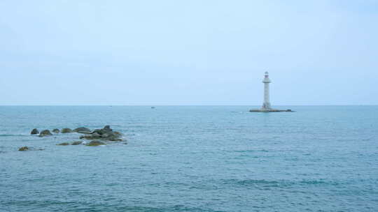 大海灯塔 航标灯 海景海面岩石礁石