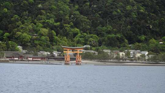 严岛浮鸟居门，日本神社