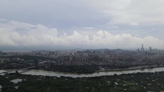 雨后的城镇