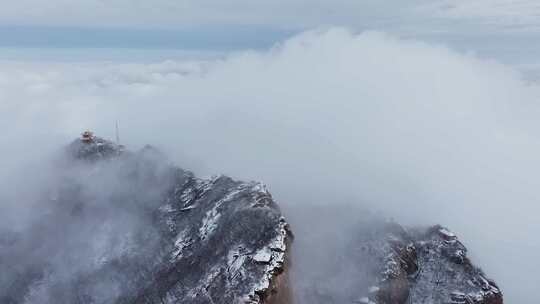 高山雪后云海航拍