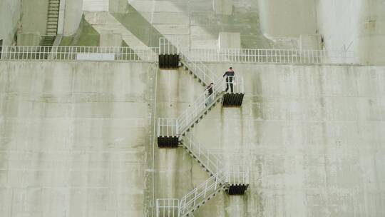 大桥维修检修公路桥梁建设桥梁检测检测工人视频素材模板下载