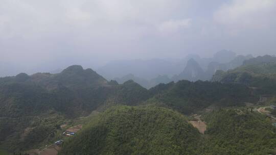 航拍连绵起伏巍峨大山