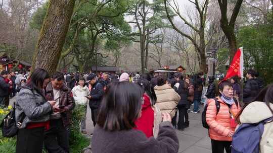 4k飞来峰灵隐寺售票处广场