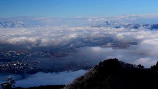 云雾缭绕山峦山谷雾凇雪山雪景视频素材模板下载