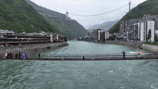 航拍四川甘孜泸定县横跨在大渡河上的泸定桥